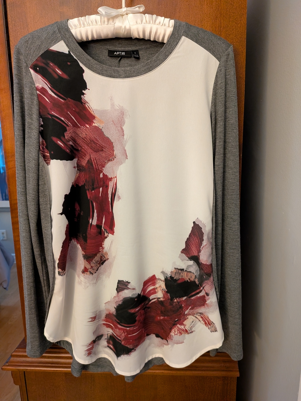 Apt. 9 Long Sleeve Tee, White, Gray and Burgundy Floral Small